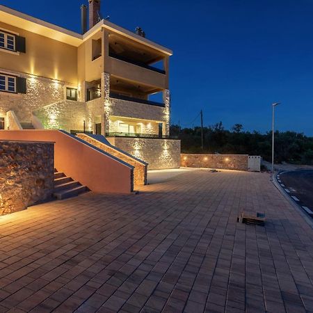 Teona Luxury Studio Apartment With Jacuzzi And Terrace Sea View 萨利 外观 照片
